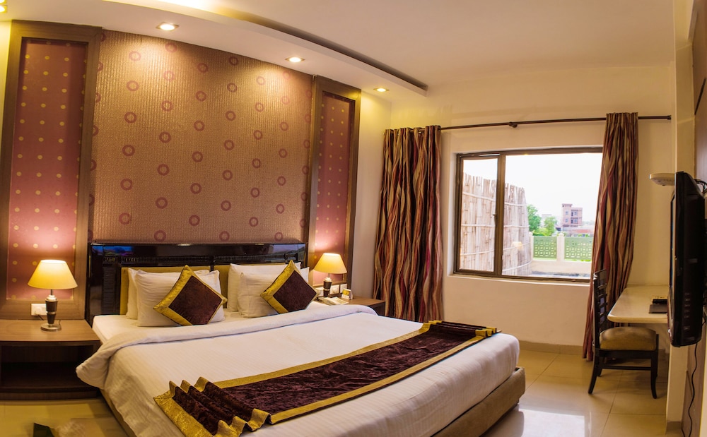 SHIVA OASIS RESORT 6/32