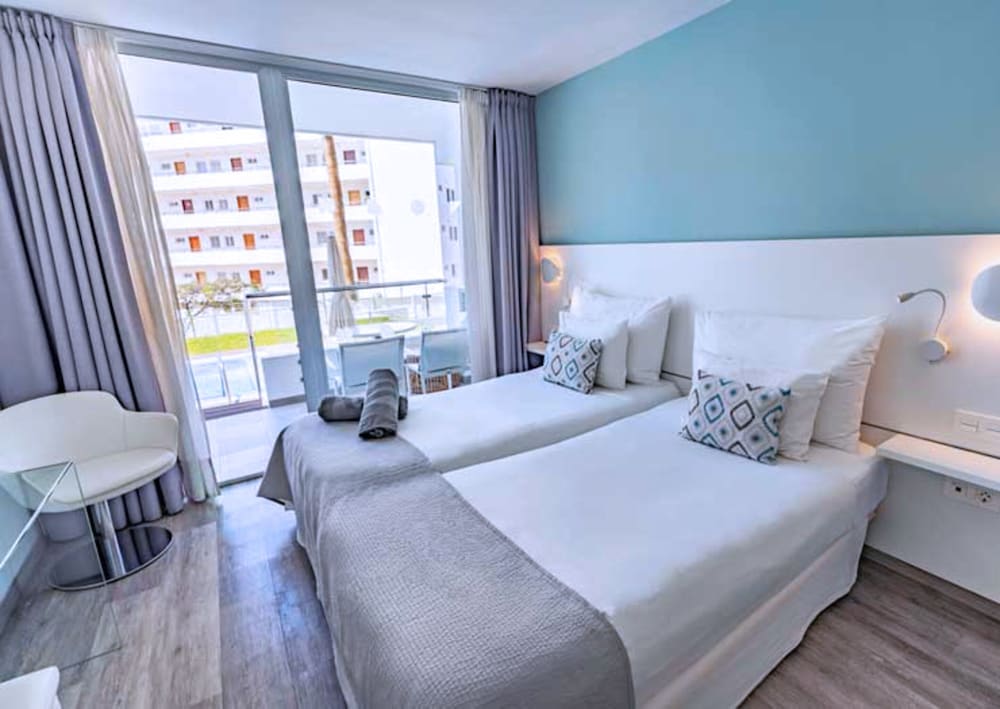 Coral Ocean View - Adults Only 15/50
