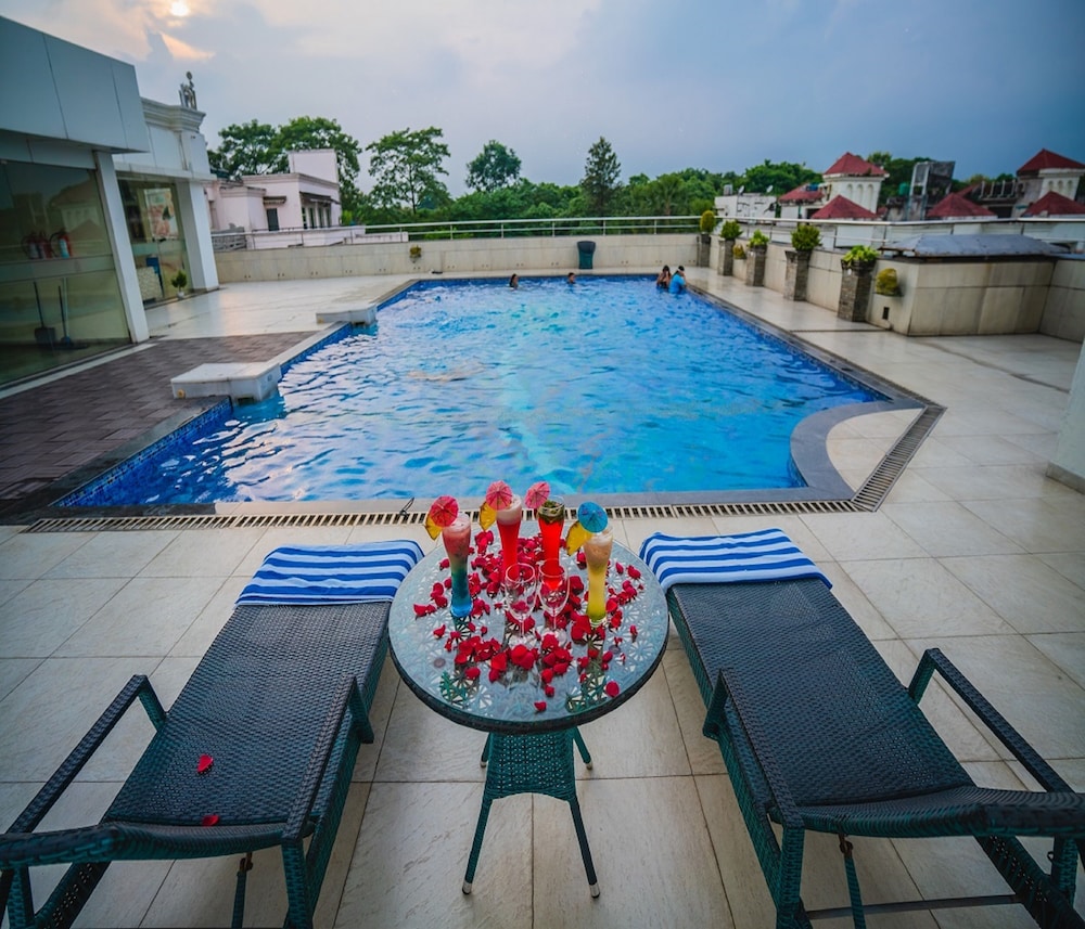 Barsana Hotel And Resort 26/50