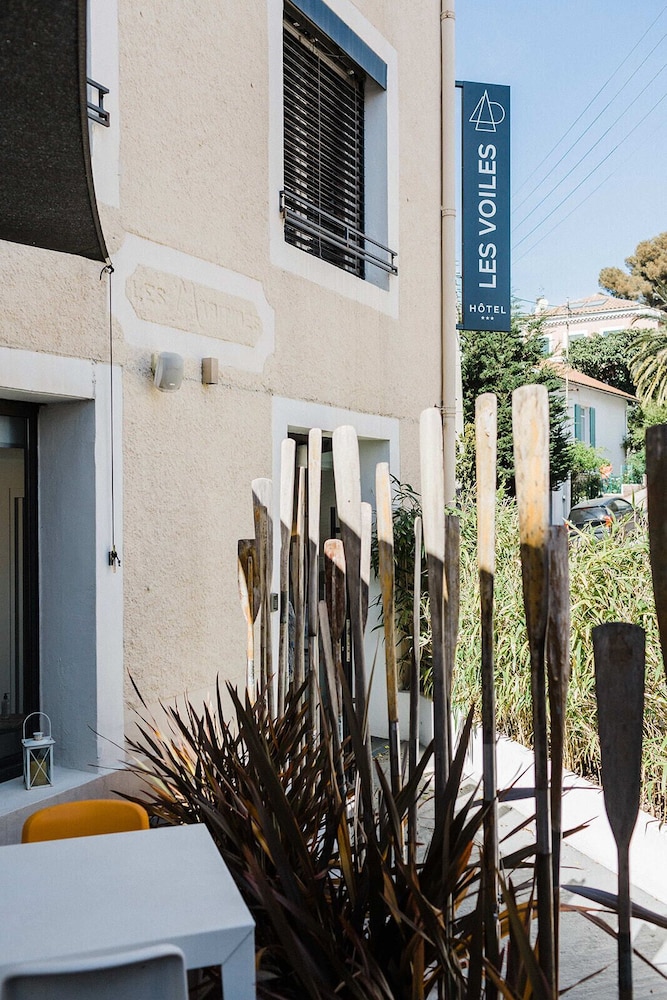 Les Voiles Hotel 2/50