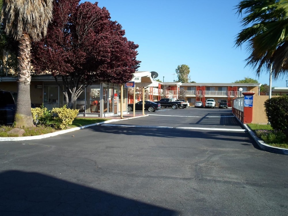 Heritage Inn 47/57