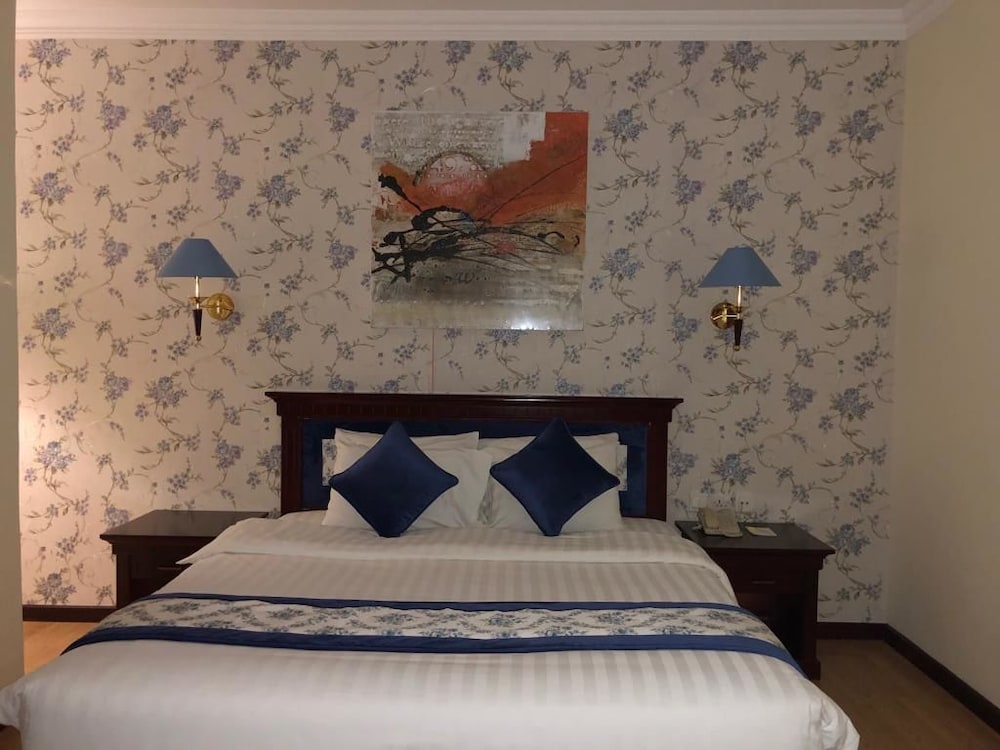 Pars International Hotel 6/58