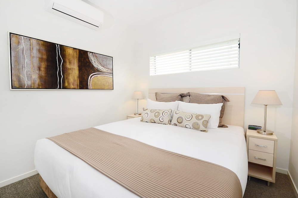 2 Bedrooms, Apartment