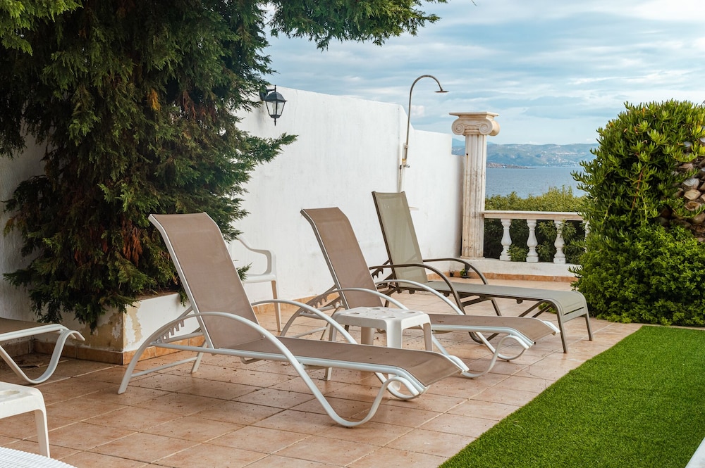 Hotel-Mistral Aegina 45/50