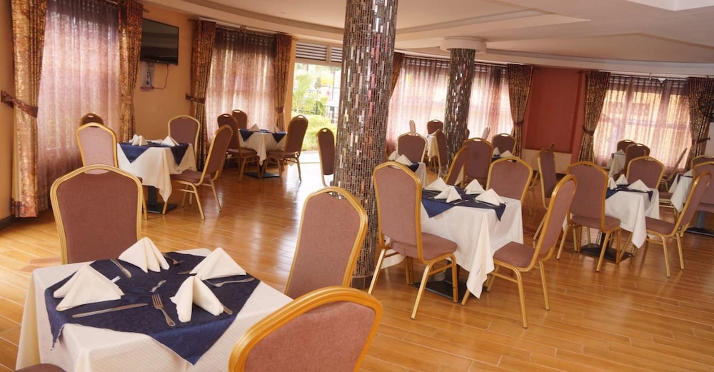 Nican Resort Hotel 34/50