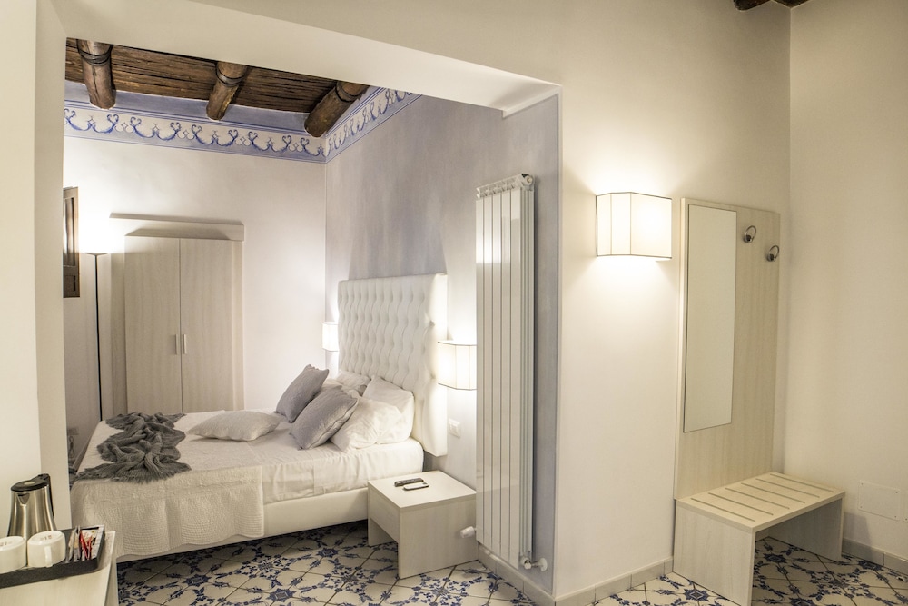 Morelli Suite 47/50