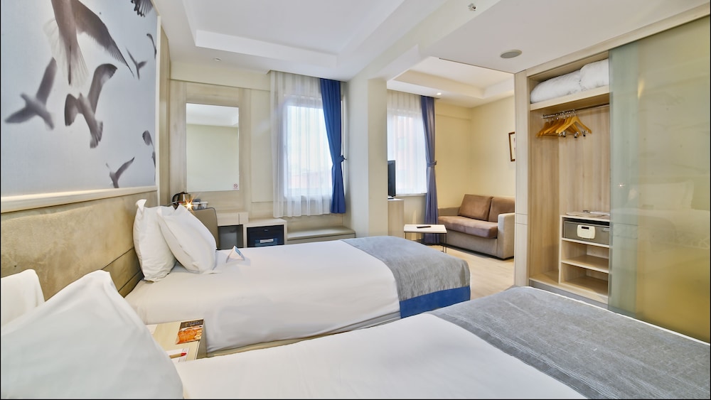 Ramada by Wyndham Istanbul Old City 11/55