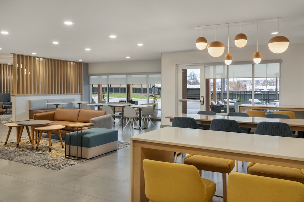 TownePlace Suites by Marriott New Philadelphia 22/33