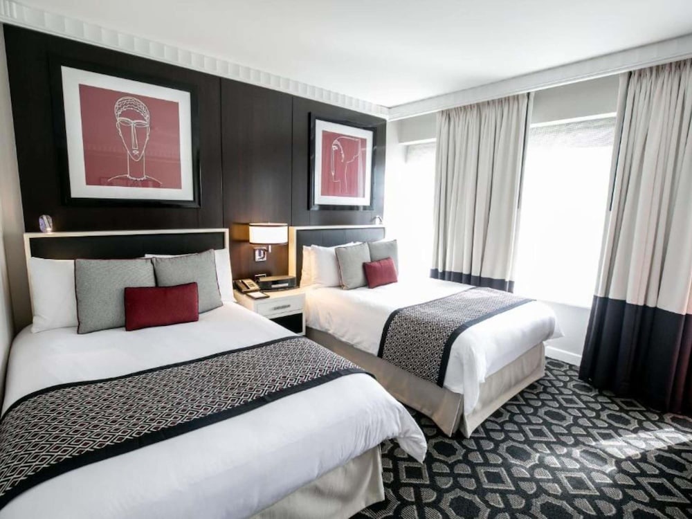 LUXURY, 2 DOUBLE BEDS