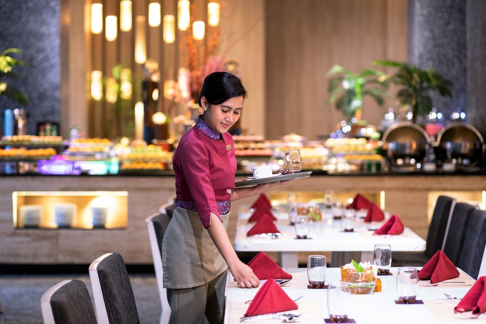 Grand Mercure Jakarta Kemayoran 49/69