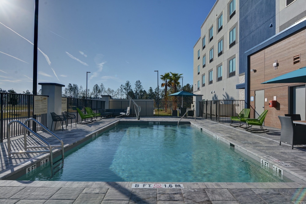 Hampton Inn And Suites Middleburg 1/49