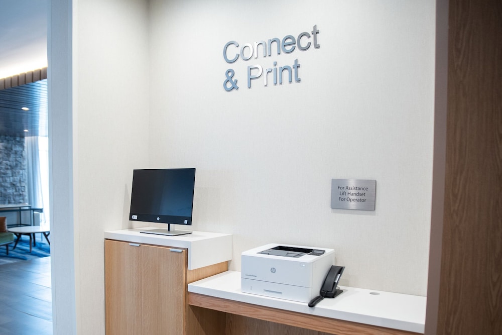 Fairfield Inn and Suites Kingsport 15/17