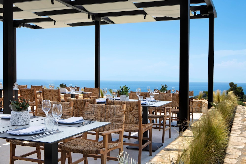 Zeus Eleva Ajul, a Registry Collection Hotel 66/83