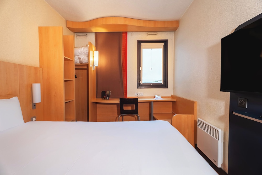 Ibis Paris Pont De Suresnes 19/58