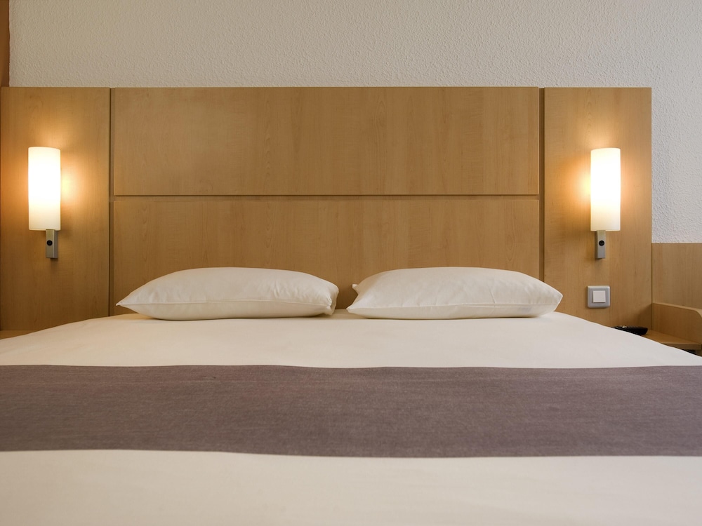 Ibis Cotonou 13/58