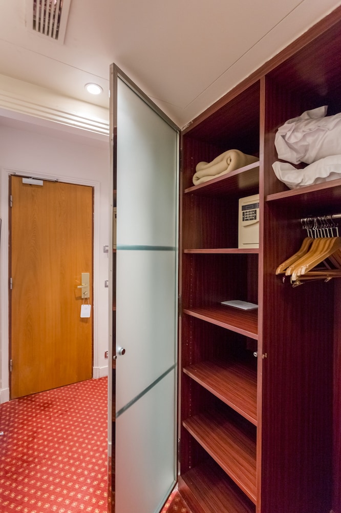 Hotel De Castiglione 24/48