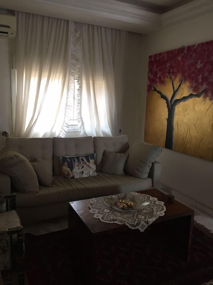 Leone Private Residence 8/14