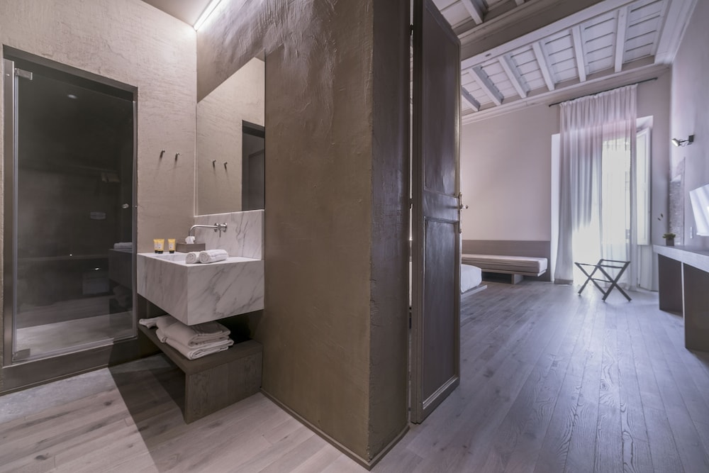Hotel dei Barbieri 21/54