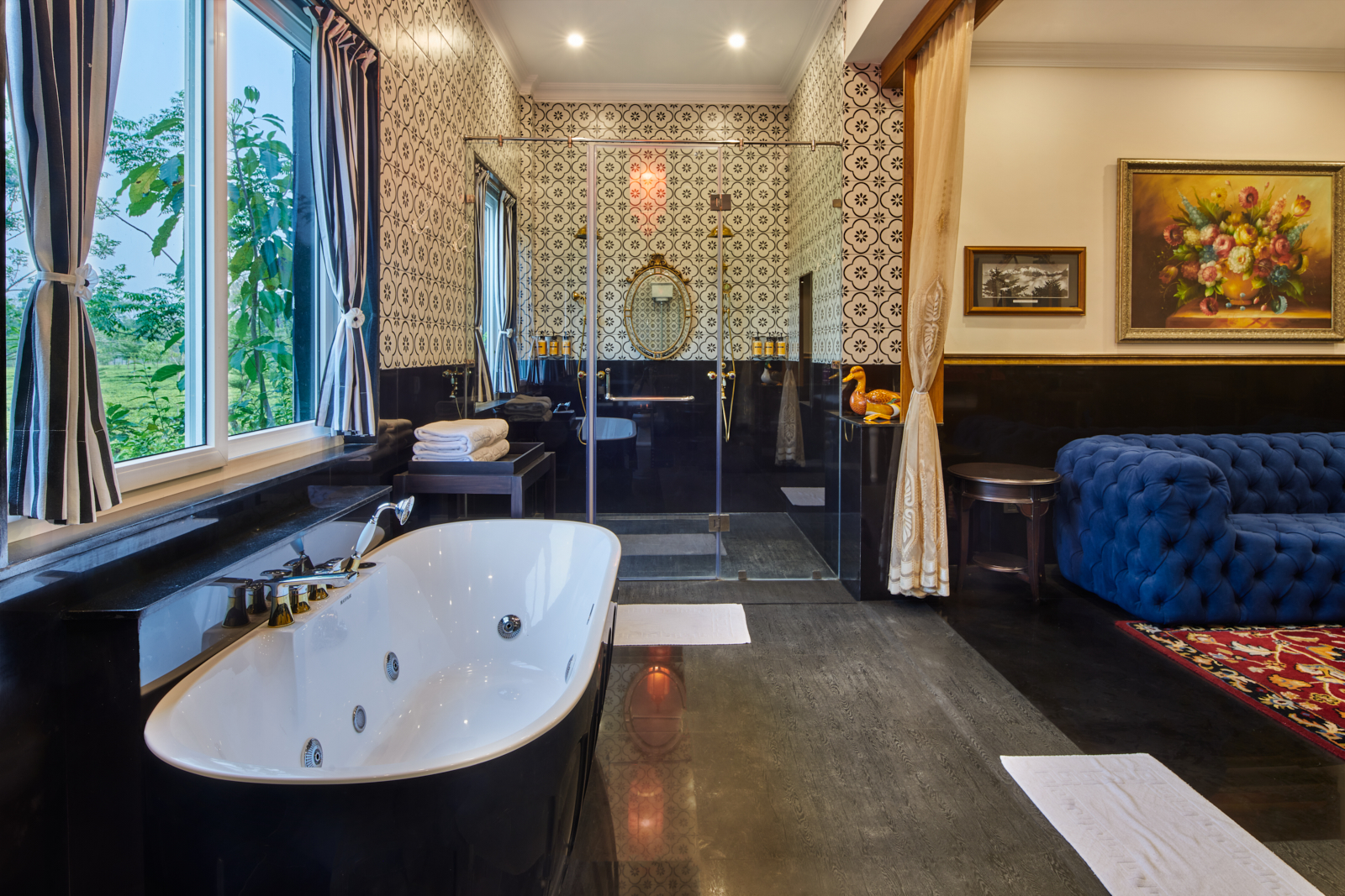 Colonial Suite