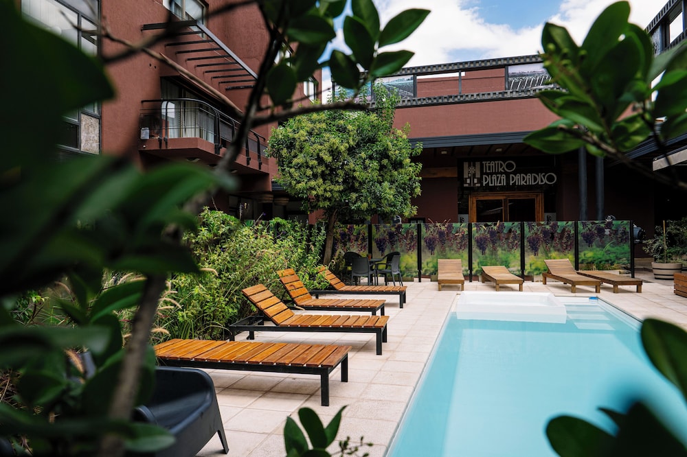 Plaza Paradiso Petit Hotel 56/62