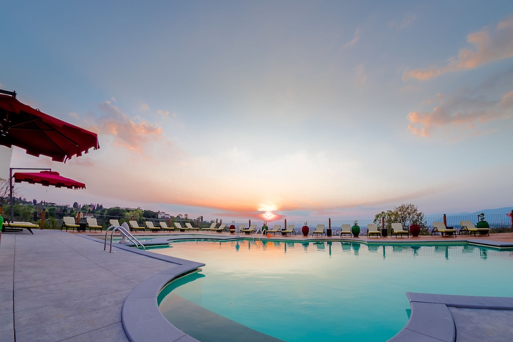 VILLA TOLOMEI HOTEL AND RESORT 43/71