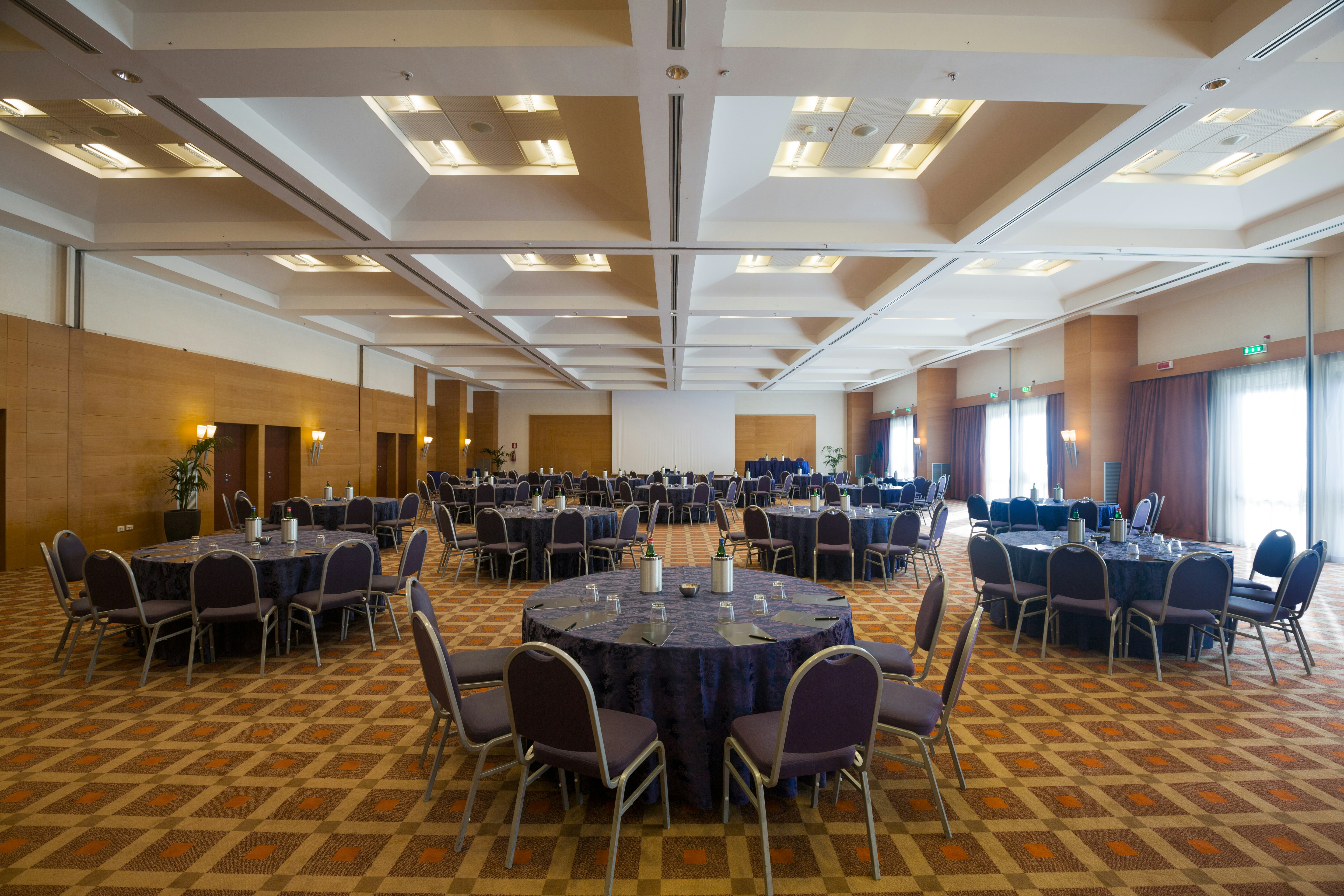 Hilton Rome Airport 75/79
