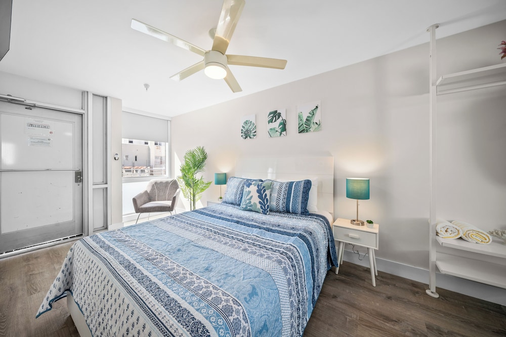 Samantha Apartments by Lowkl 9/46