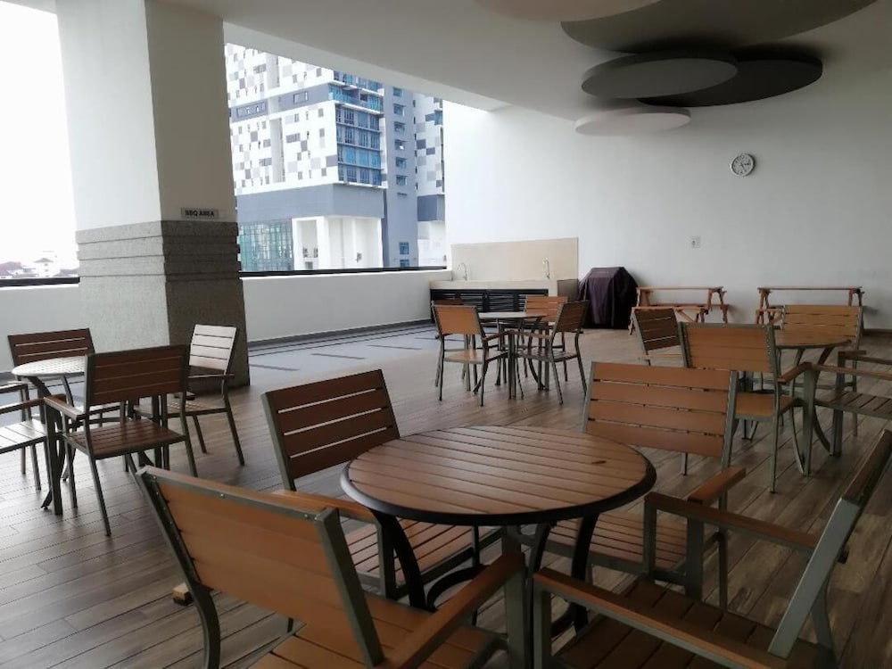 Twin Galaxy Residences 26/36