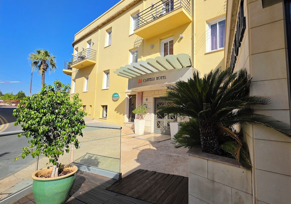 Castelli Hotel 62/69