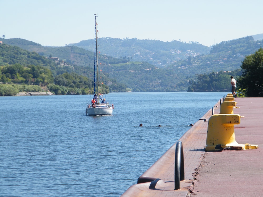 Douro Park Hotel 70/75