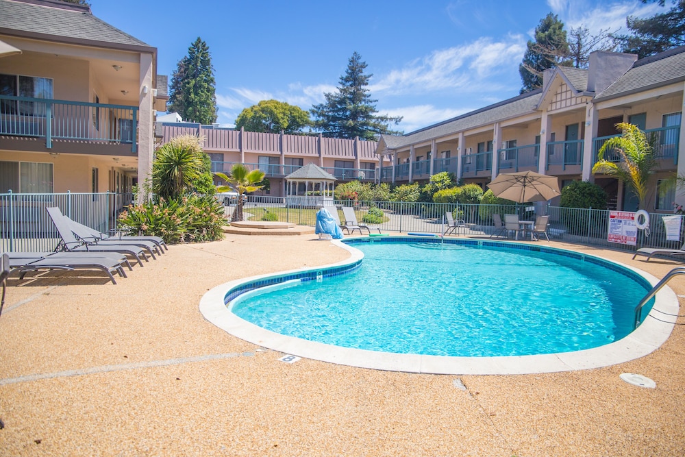 Days Inn by Wyndham Redwood City 45/55