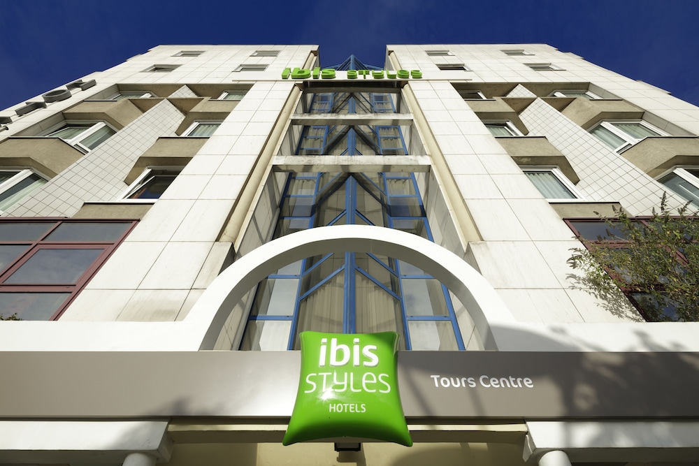 Ibis Styles Tours Centre 2/74