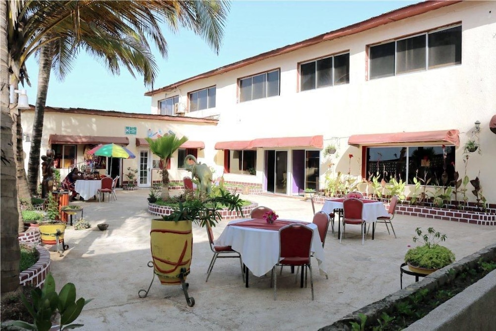 Palm Beach Resort Banjul 6/50