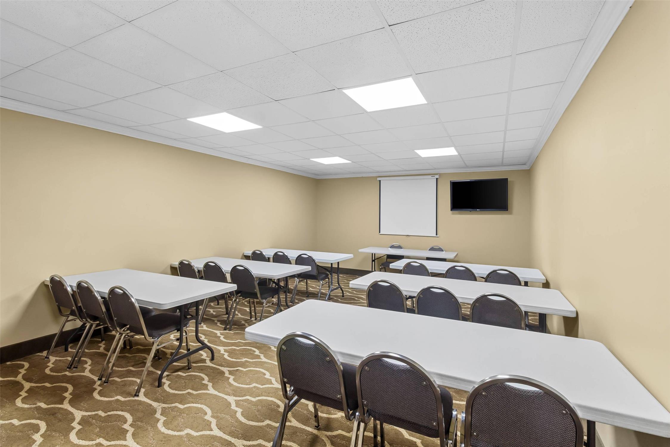 Comfort Suites Lake Jackson Clute 42/50