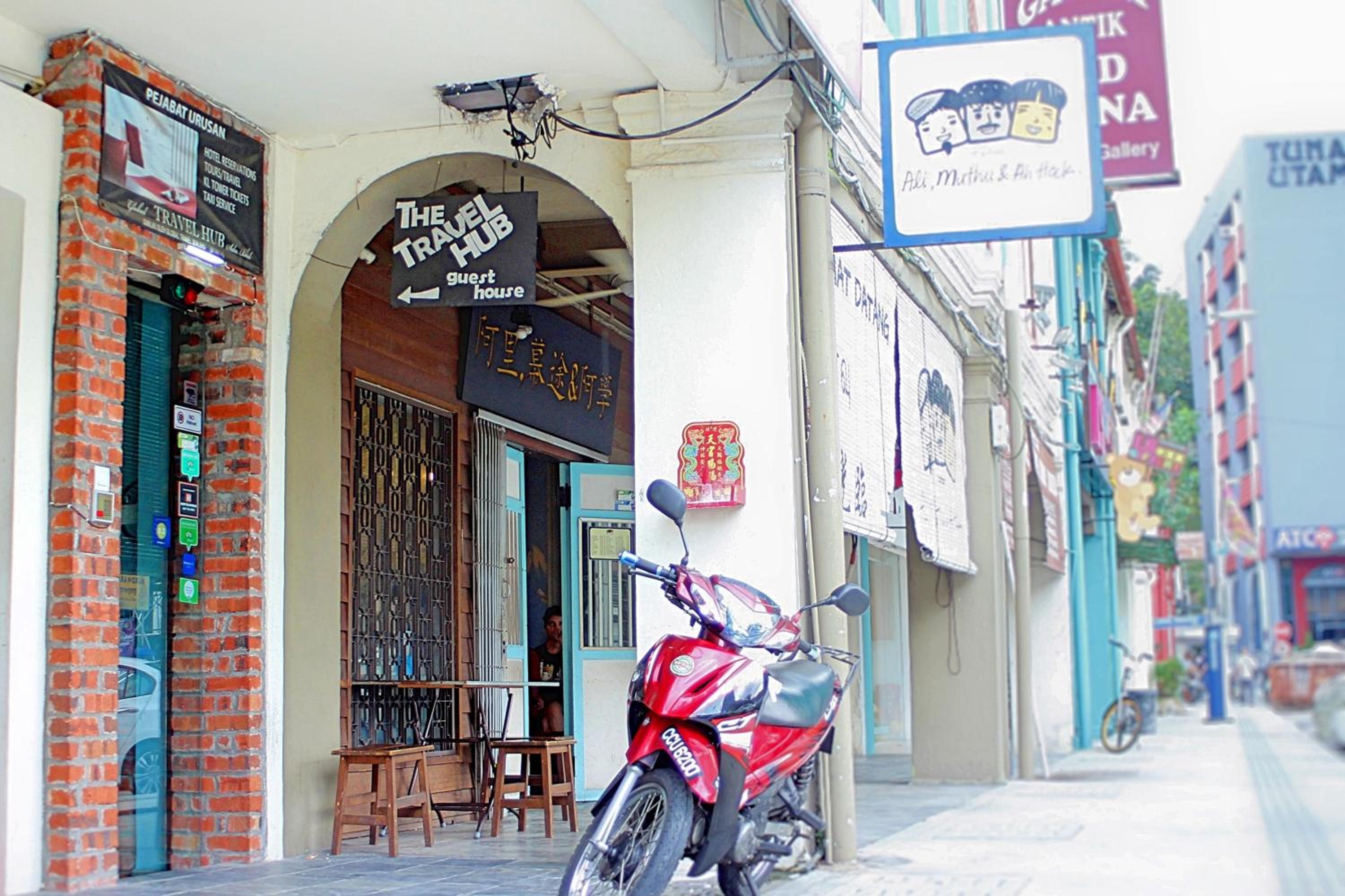 The Travel Hub Guesthouse 10/50