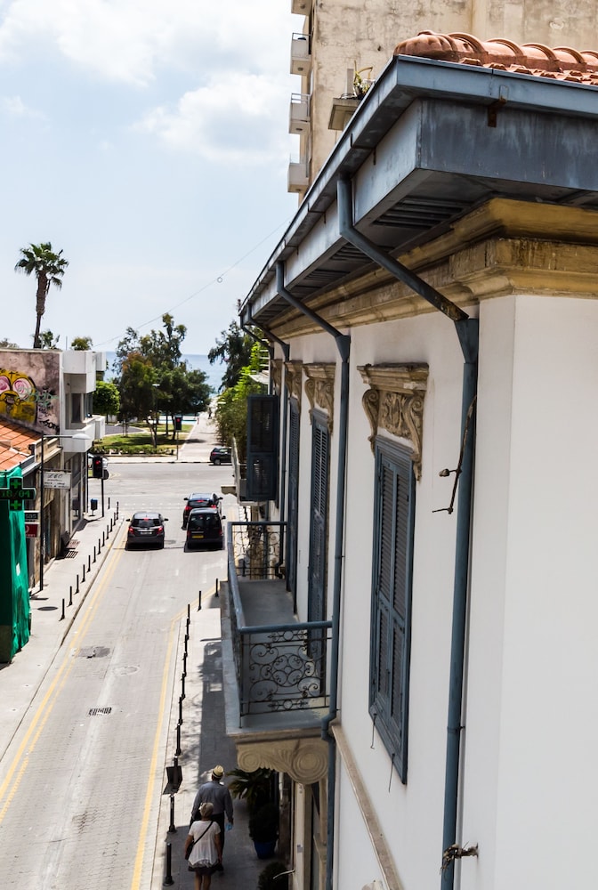 La Maltese Boutique Limassol 12/50