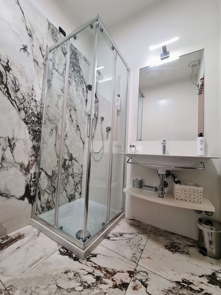 Hotel La Villetta 64/65
