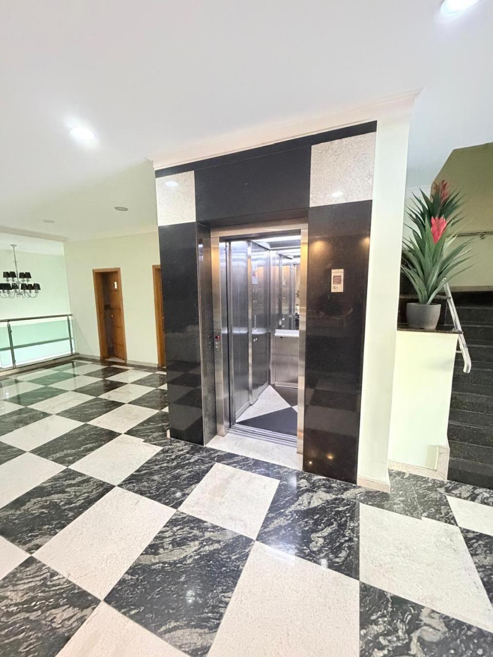 Residencial Pantanal Santa Cruz Hotel 4/35