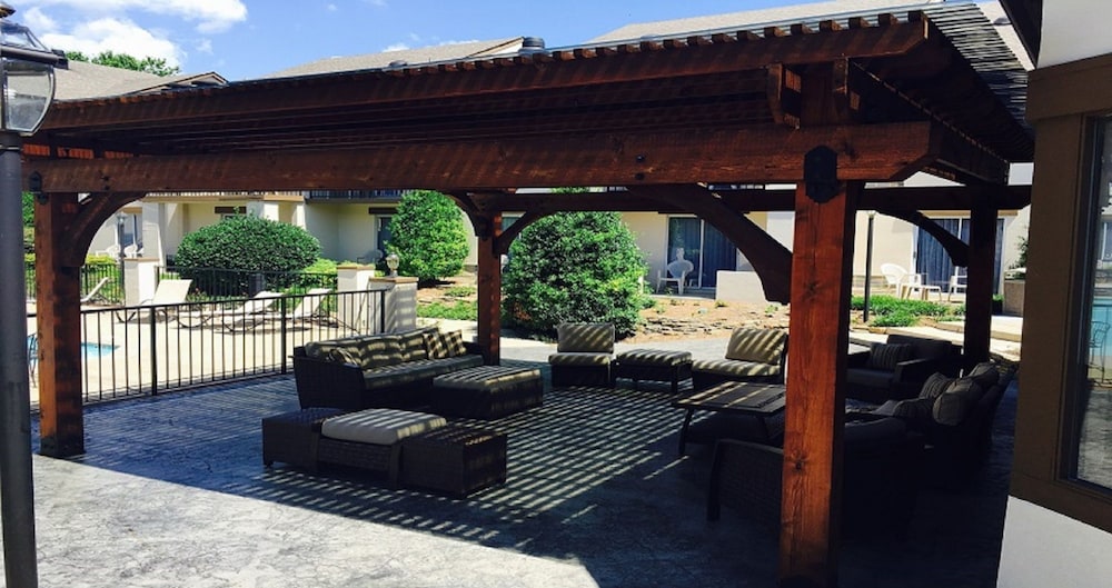 Club Hotel Nashville Inn Suites 10/67