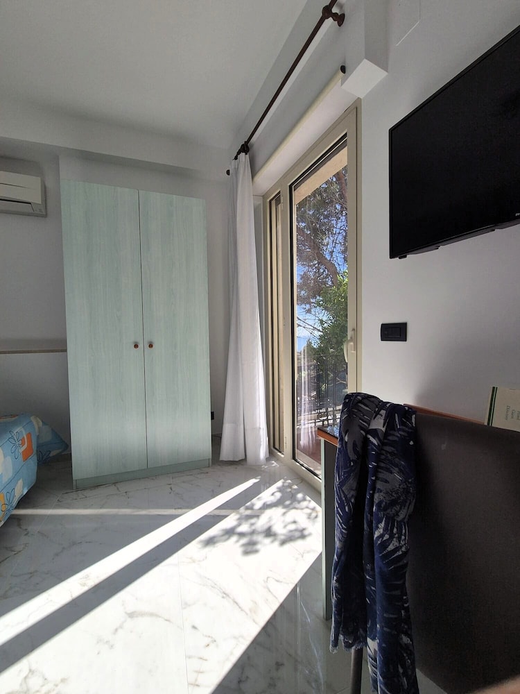 Hotel Condor 63/71