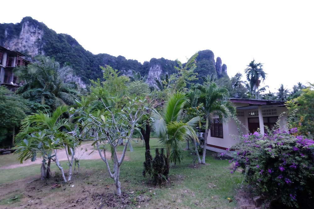 Aonang Friendly Bungalow 15/21