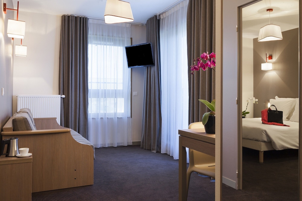 Neho Suites Porte de Geneve Gare Annemasse 19/30