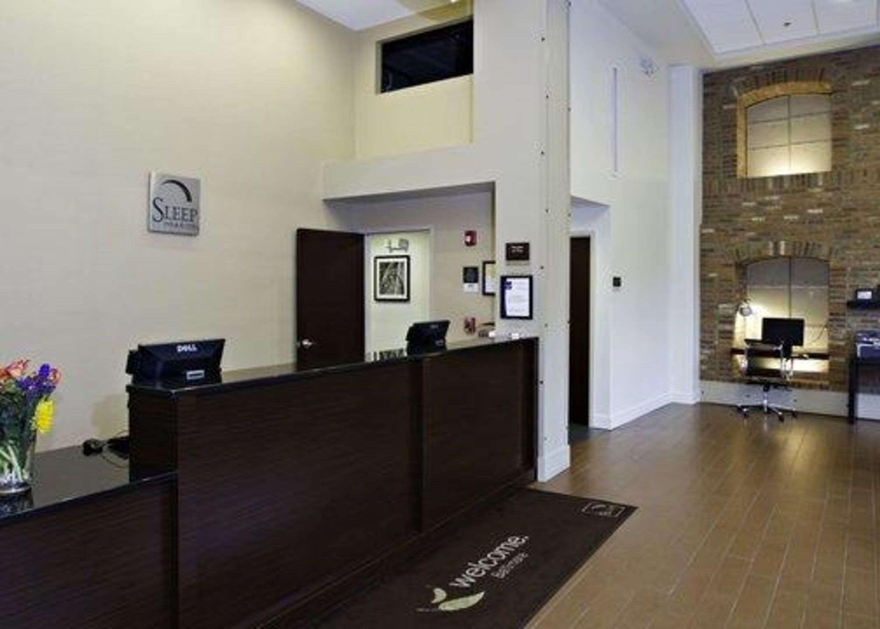 Sleep Inn & Suites Downtown Inner Harbor 2/30