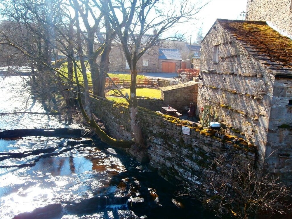 Riverside Bed &amp; Breakfast 33/46