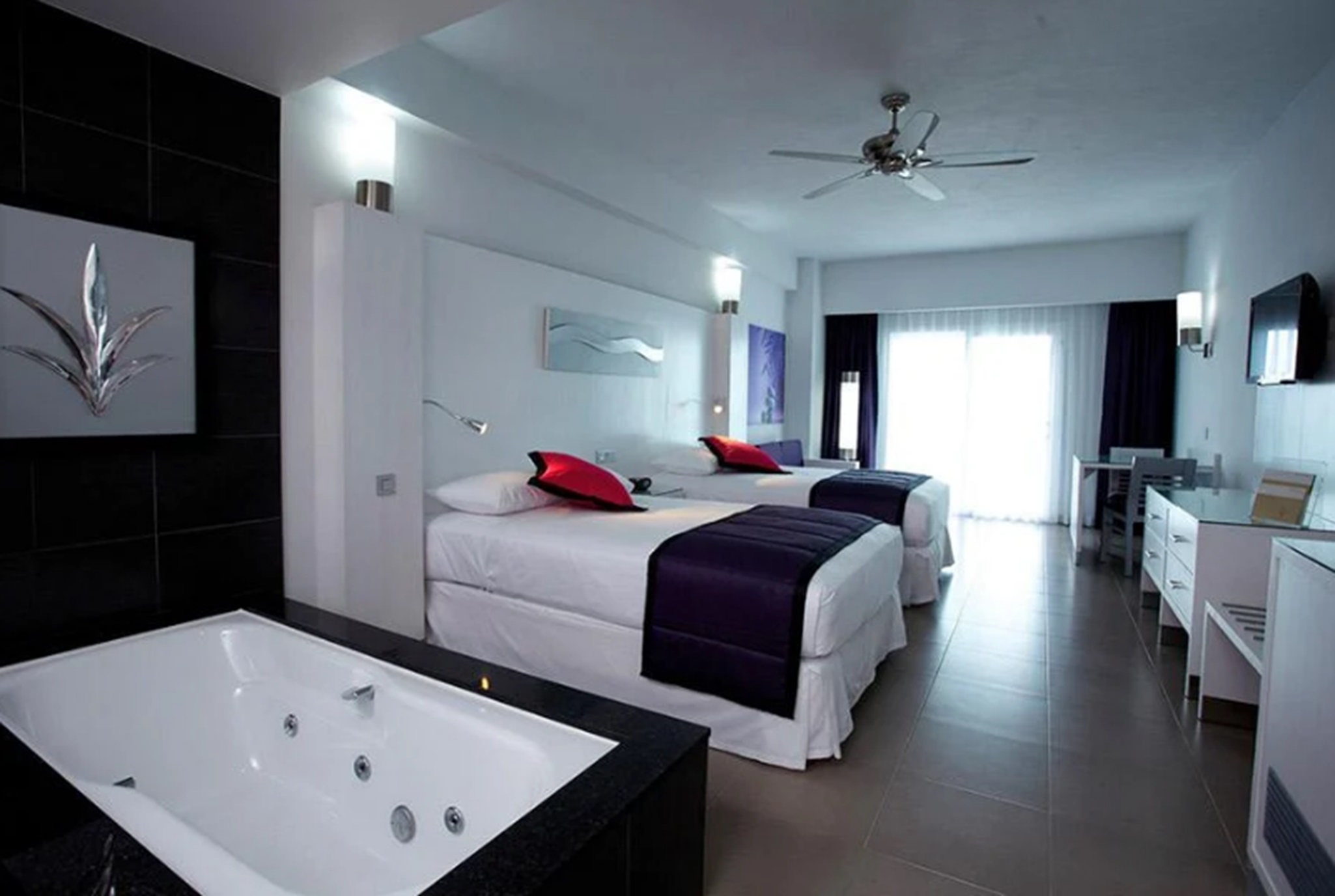 2 Bedroom Junior Suite Ocean View SJMF