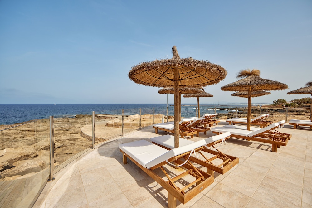 Universal Hotel Cabo Blanco Adults Only 28/75