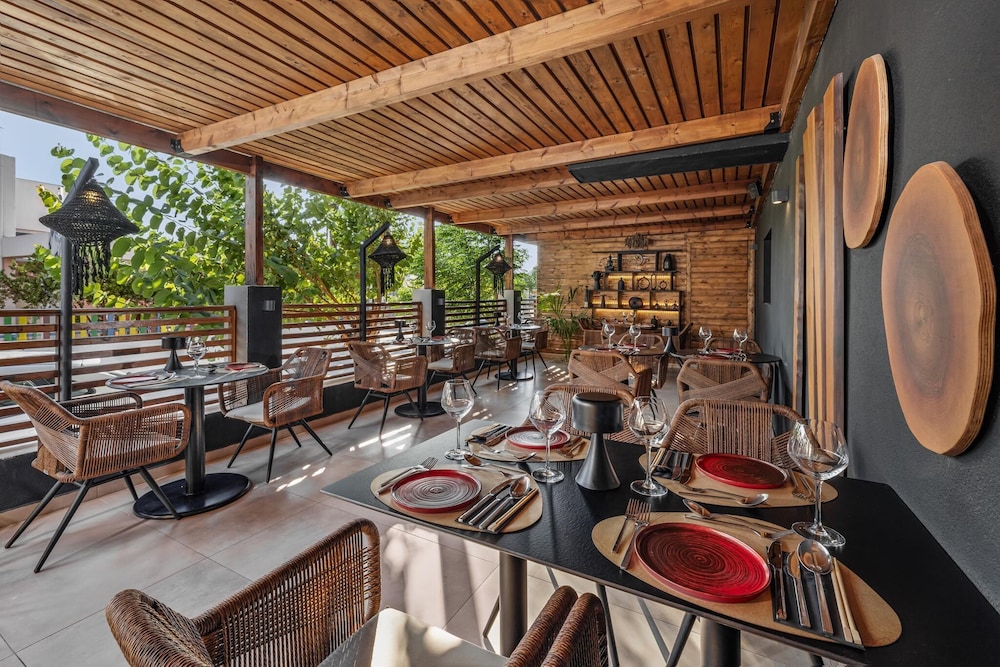 Cabana Blu Lifestyle Boutique Hotel & Suites 48/65
