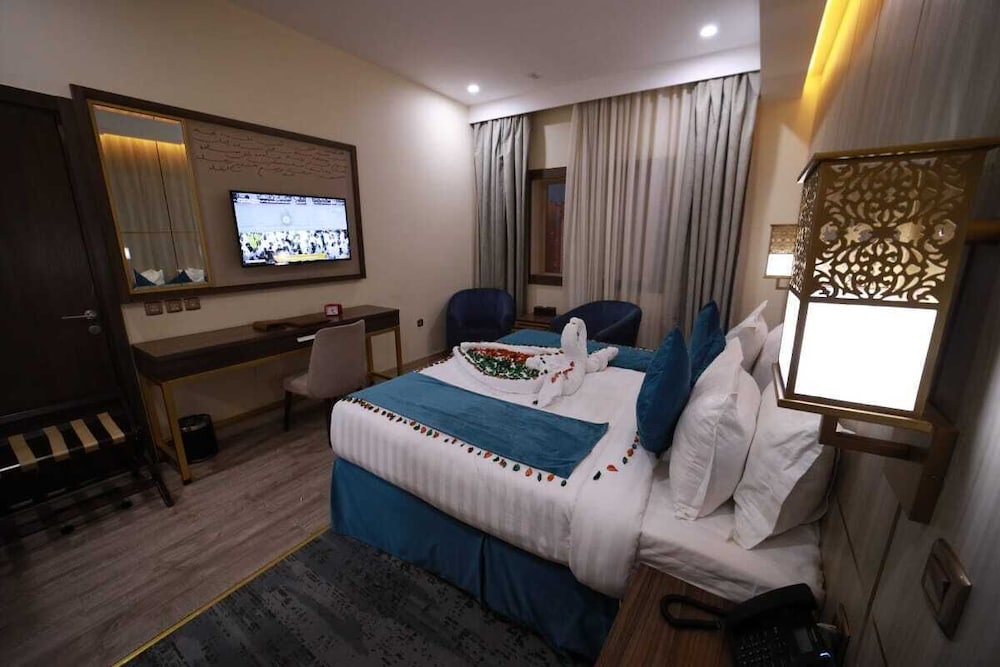 Deluxe, Twin Beds