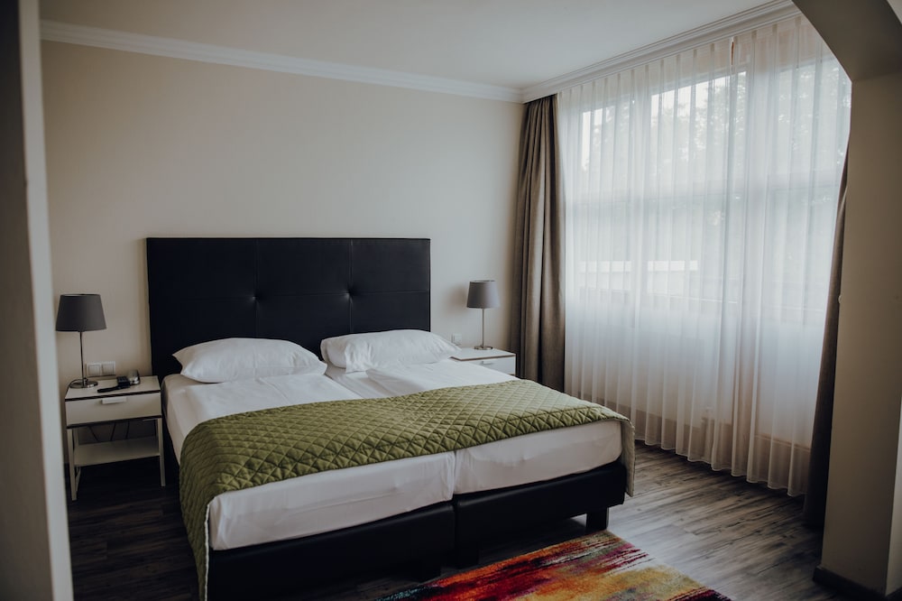 PARKHOTEL BRUNAUER 22/56