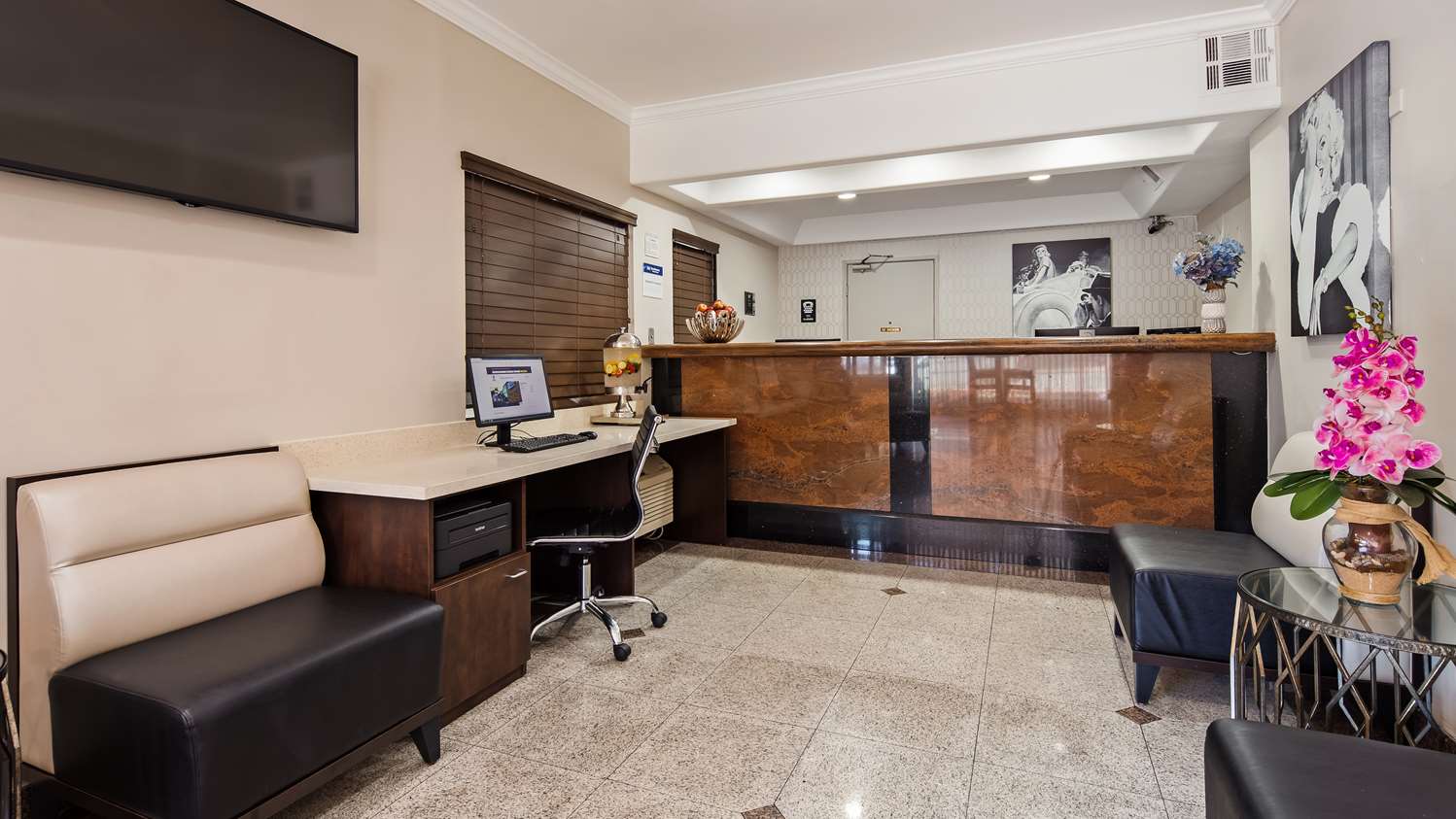Best Western Hollywood Plaza Inn - Hollywood Walk of Fame Hotel-LA 4/37